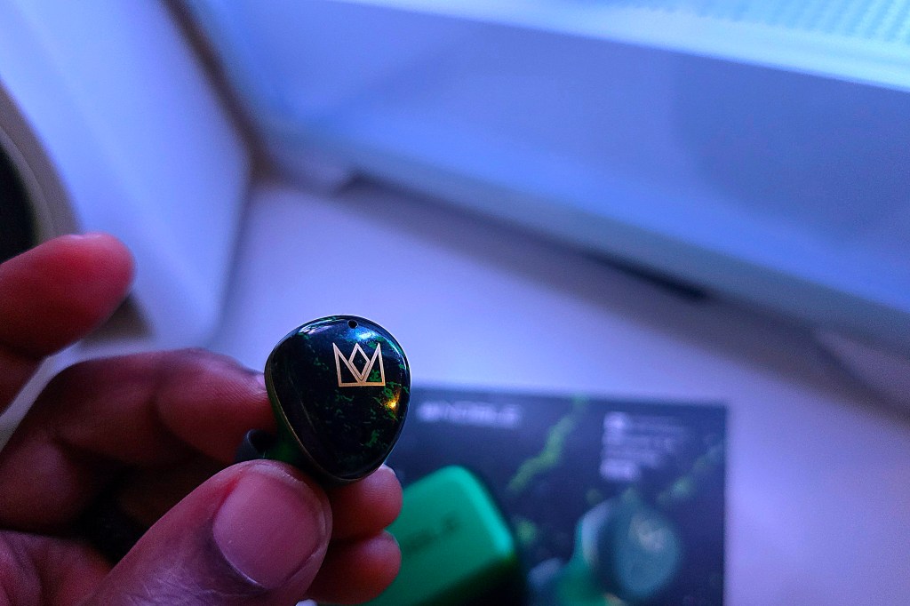 The real reason you can’t stay happy or satisfied with&nbsp;greatness!