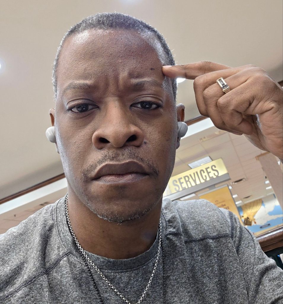 Now I have Honeymoon time with both Samsung buds 4 pro and Sony Xm6’s ...